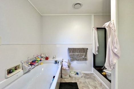 Photo of property in 9 Syntax Place, Conifer Grove, Takanini, 2112