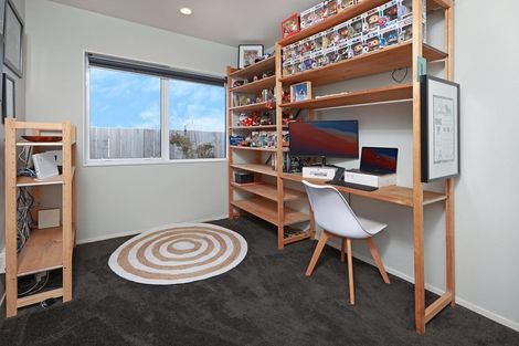 Photo of property in 7 Nirmal Place, Sunnyvale, Auckland, 0612