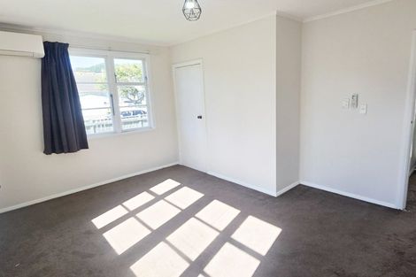 Photo of property in 125 Molesworth Street, Taita, Lower Hutt, 5011