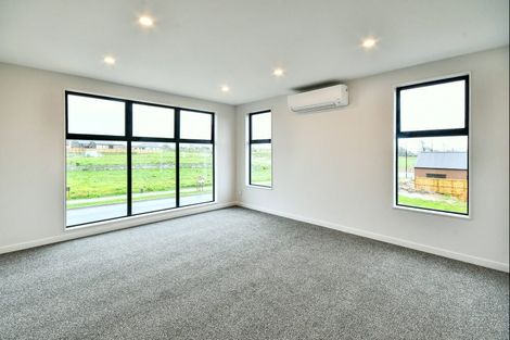 Photo of property in 16 Kobe Street, Karaka, 2580