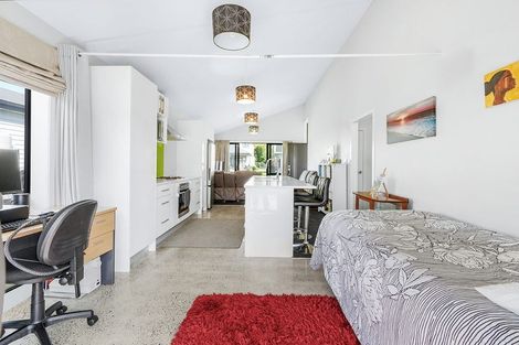 Photo of property in 2/4 Shakespeare Avenue, Enderley, Hamilton, 3214