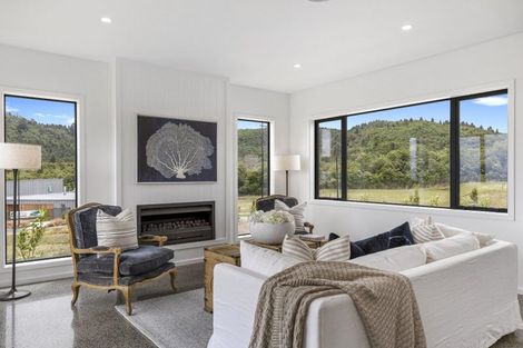 Photo of property in 47 Seven Oaks Drive, Kinloch, Taupo, 3377