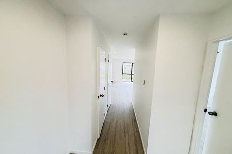 Photo of property in 21 Robertson Road, Favona, Auckland, 2024