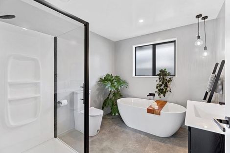 Photo of property in 5 Cousins Street, Woodend, 7691