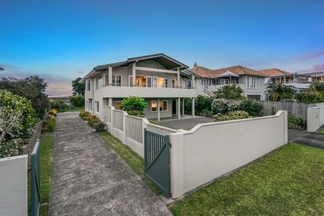 Photo of property in 2a Midway Avenue, Castor Bay, Auckland, 0620