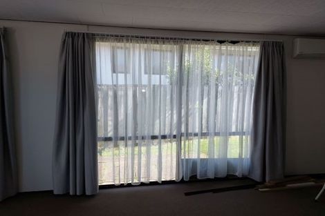 Photo of property in 1 Mona Vale, West Harbour, Auckland, 0618