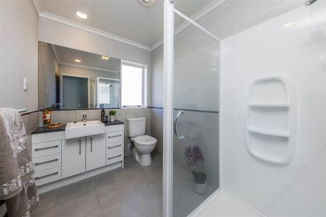 Photo of property in 50 Anchorage Drive, Karaka, Papakura, 2113