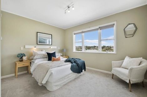 Photo of property in 20a Corunna Road, Milford, Auckland, 0620