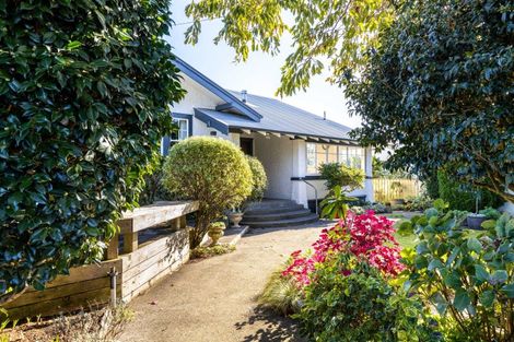 Photo of property in 22 Ridge Lane, New Plymouth, 4310