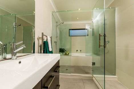 Photo of property in 30e Schnapper Rock Road, Schnapper Rock, Auckland, 0632