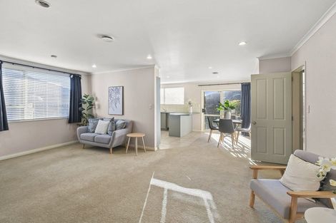 Photo of property in 6 Richard Halse Drive, Manurewa, Auckland, 2105