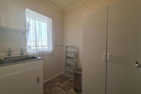 Photo of property in 1/32 Matuhi Rise, Henderson, Auckland, 0612