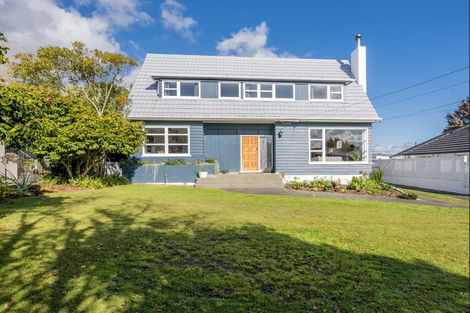 Photo of property in 35 Chester Street, Levin, 5510