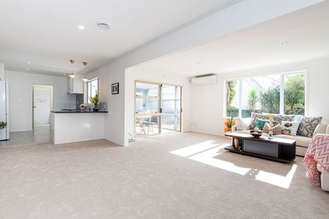 Photo of property in 68 Willis Road, Papakura, 2110