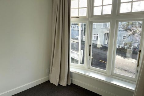 Photo of property in Newman Court Apartments, 2 Newman Terrace, Thorndon, Wellington, 6011