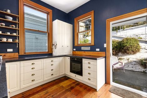 Photo of property in 7 Burwah Street, Berhampore, Wellington, 6023