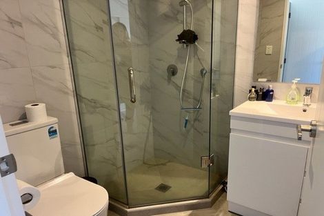 Photo of property in 3/60 Highland Drive, Highland Park, Auckland, 2010