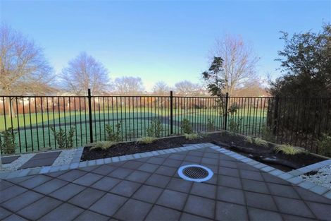 Photo of property in 37d Eastview Road, Glen Innes, Auckland, 1072