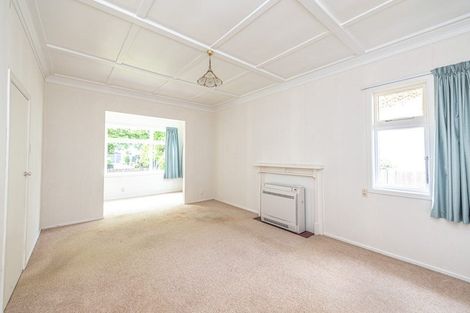 Photo of property in 10 Godwin Crescent, College Estate, Whanganui, 4500
