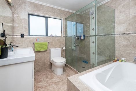 Photo of property in 8a Mccullough Avenue, Papatoetoe, Auckland, 2025