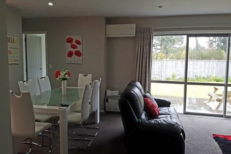 Photo of property in 28 Sunstone Crescent, Brown Owl, Upper Hutt, 5018