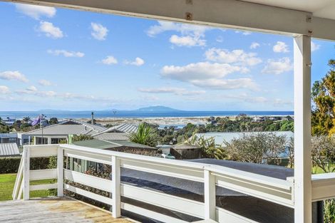 Photo of property in 18 Cullen Street, Mangawhai Heads, Mangawhai, 0505