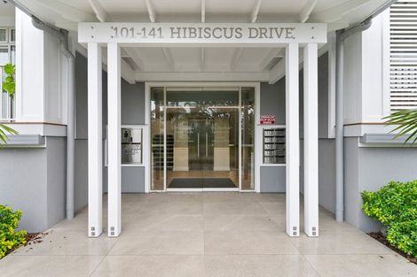 Photo of property in 135 Hibiscus Drive, Orewa, 0931