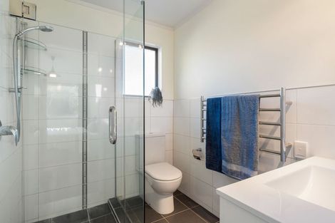 Photo of property in 39 Thatcher Crescent, Crofton Downs, Wellington, 6035