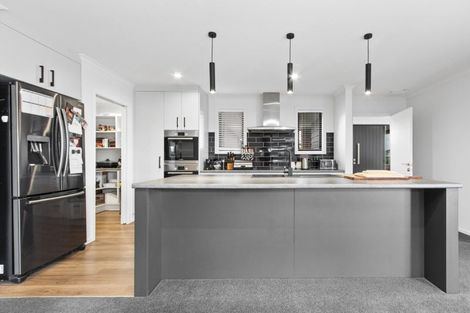 Photo of property in 37 Mike Smith Drive, Cambridge, 3434