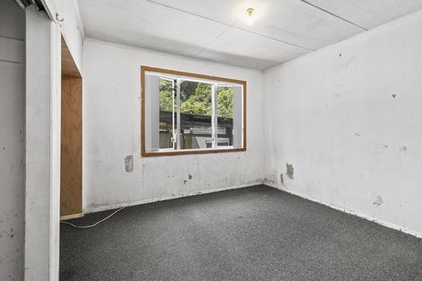 Photo of property in 19 Sunny Grove, Wainuiomata, Lower Hutt, 5014