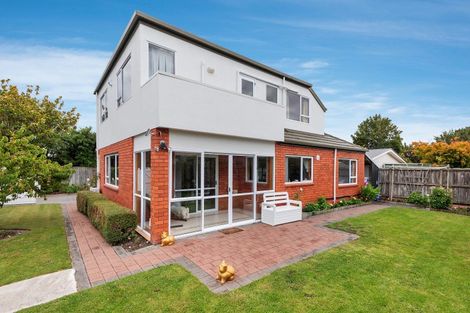 Photo of property in 33 Coniston Avenue, Ilam, Christchurch, 8041
