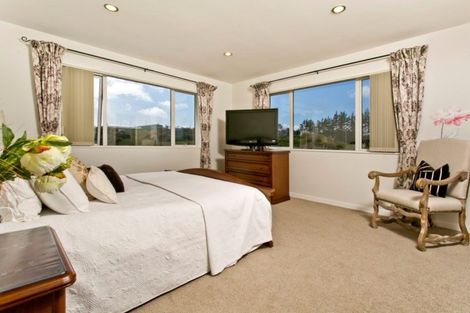 Photo of property in 26 Ballyboe Place, Pinehill, Auckland, 0632