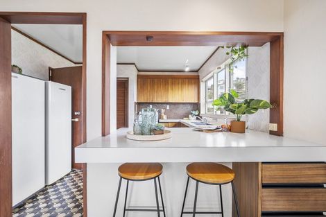 Photo of property in 59 Chapman Street, Newlands, Wellington, 6037