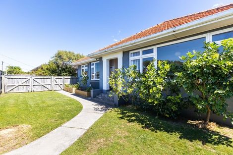 Photo of property in 2 Norman Street, Lower Vogeltown, New Plymouth, 4310