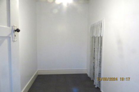 Photo of property in 24 Ireland Road, Mount Wellington, Auckland, 1060