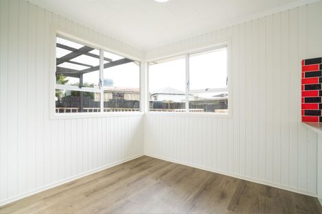 Photo of property in 14 Gambare Place, Wattle Downs, Auckland, 2103