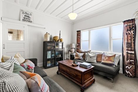 Photo of property in 2 Ashridge Road, Napier South, Napier, 4110