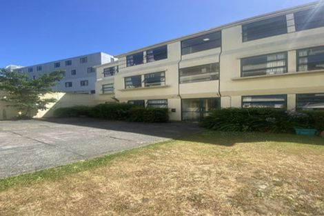 Photo of property in Te Awhina Apartments, 25/22 Sussex Street, Mount Cook, Wellington, 6021