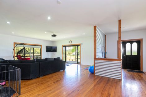 Photo of property in 1093 Run Road, Tapora, Wellsford, 0977