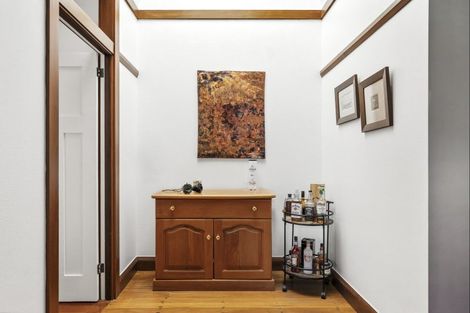 Photo of property in 72 Thornton Road, Cambridge, 3434