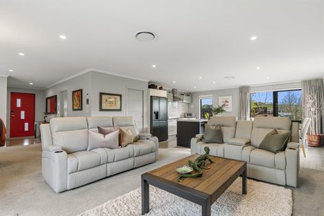 Photo of property in 3 Ellesmere Close, Pyes Pa, Tauranga, 3112