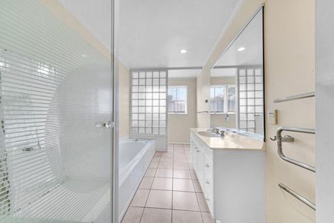 Photo of property in 203 Hill Road, Manurewa, Auckland, 2105