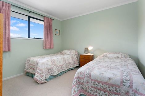 Photo of property in 1 Shaw Street, Leamington, Cambridge, 3432