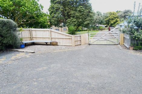 Photo of property in 49 Stevenson Road, Clarks Beach, 2122