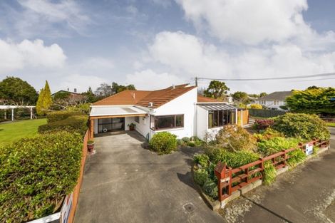 Photo of property in 25 Follett Street, Marton, 4710