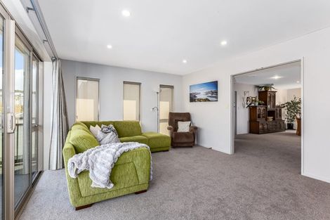 Photo of property in 25 Kahurangi Heights, Aotea, Porirua, 5024