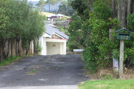 Photo of property in 102 Sunset Road, Unsworth Heights, Auckland, 0632