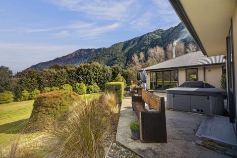 Photo of property in 10 Cove Lane, Mount Creighton, Queenstown, 9371