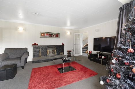 Photo of property in 24 Mills Street, Eltham, 4322
