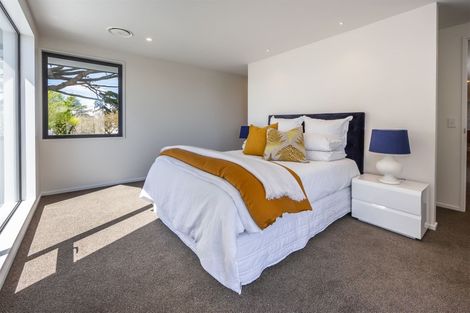 Photo of property in 2 Henridge Place, Avonhead, Christchurch, 8042